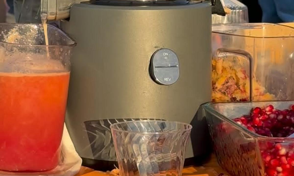 From Our Grove to the Classroom: Fresh-Squeezed Valencia Orange Juice